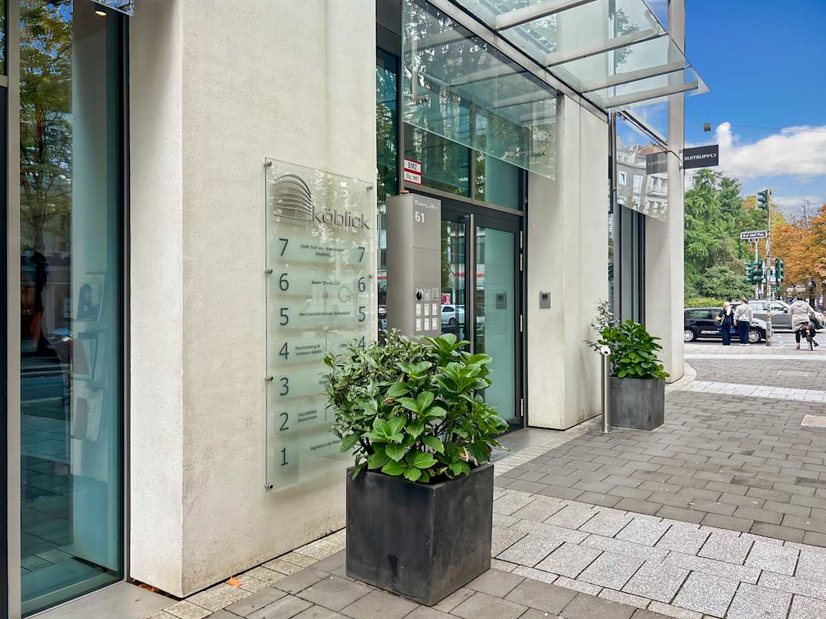 Signature by Regus Dusseldorf Königsallee 61 interior photo 11