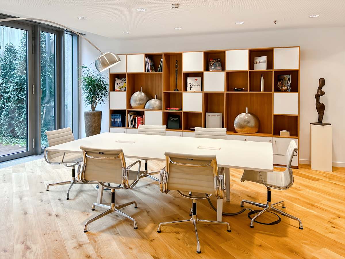 Signature by Regus Dusseldorf Königsallee 61 interior photo 8
