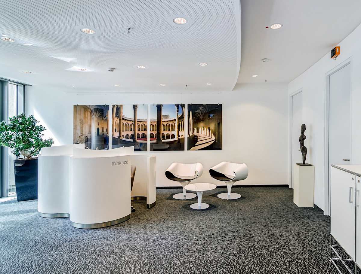 Signature by Regus Dusseldorf Königsallee 61 interior photo 9
