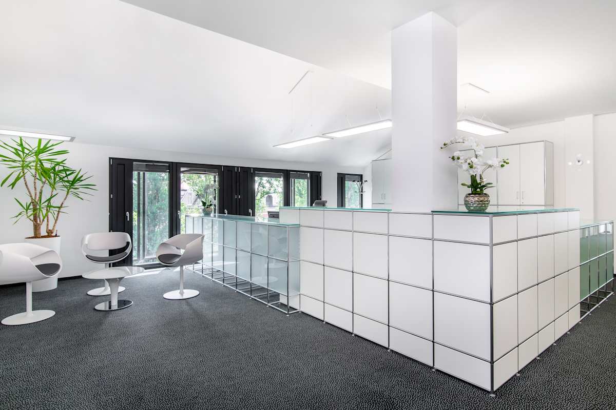 Regus München Leopoldstraße interior photo 2