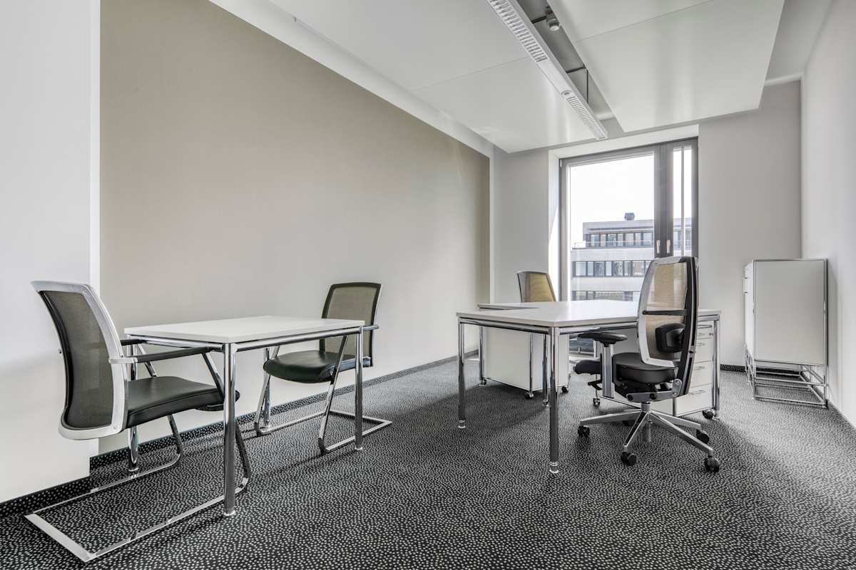 Regus Munich Stachus interior photo 8