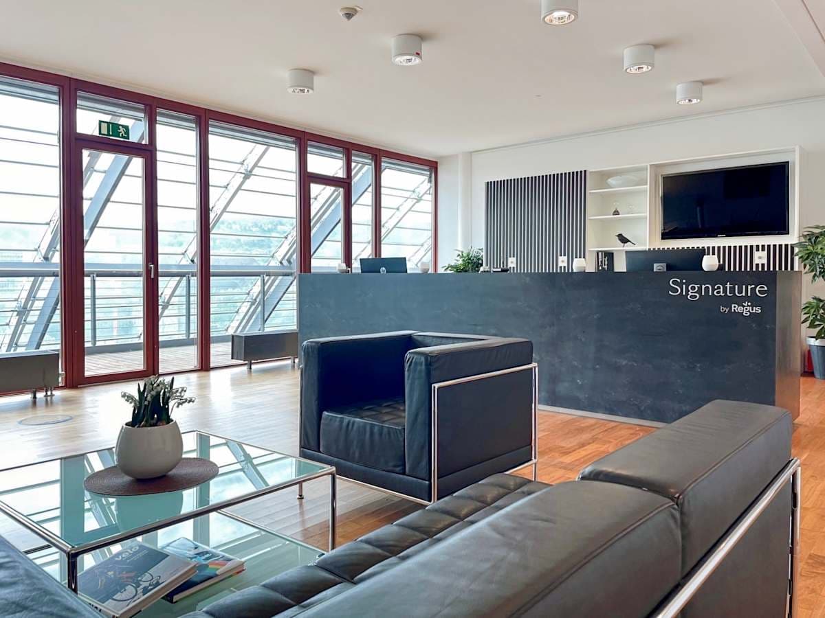 Signature by Regus - Stuttgart, Signature Konigstrasse 26 interior photo 5