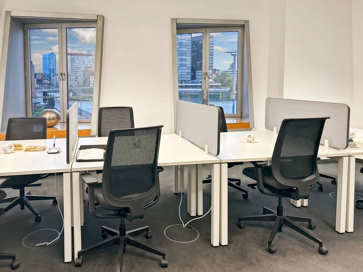 Regus Neuer Zollhof interior photo 8