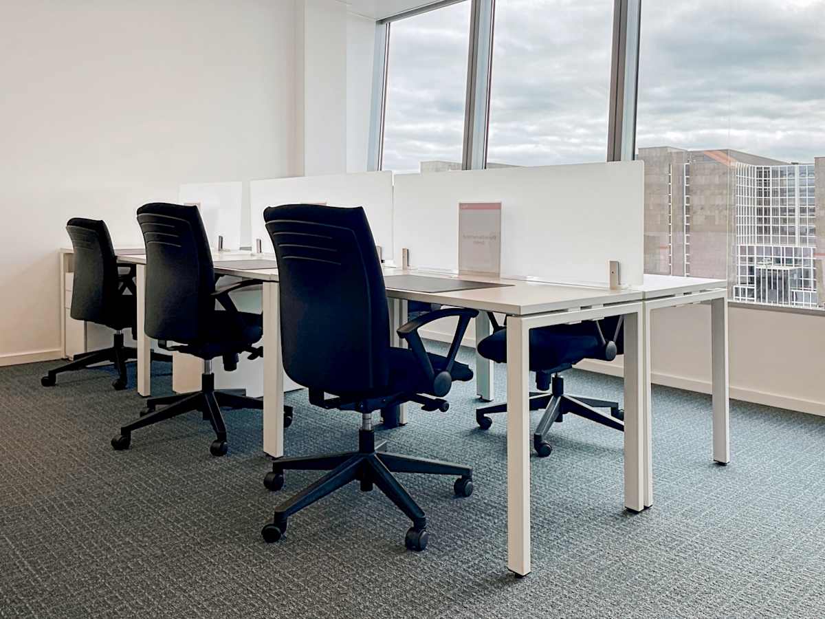 Regus The Squaire Business & Conference centre interior photo 5