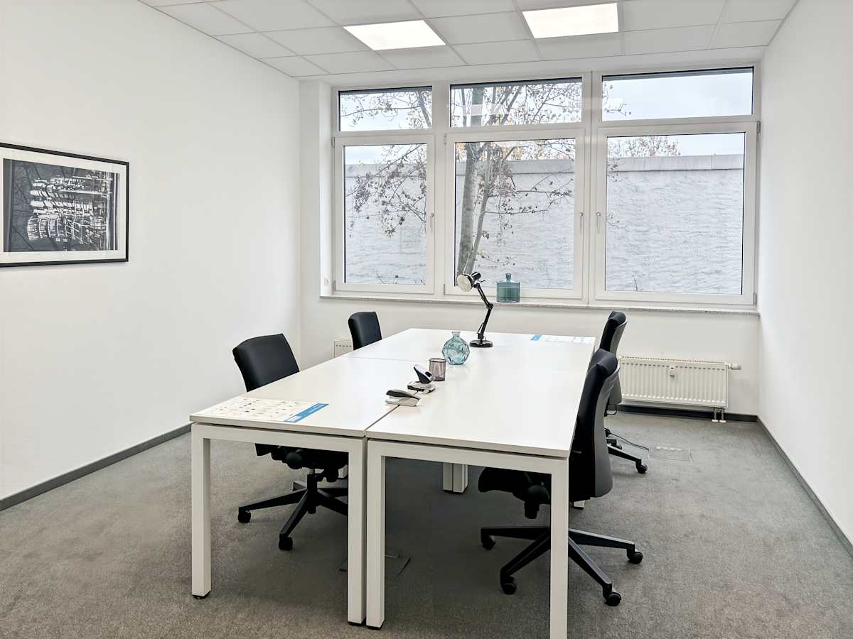 HQ - Neu-Isenburg, Dornhoffstrasse interior photo 13