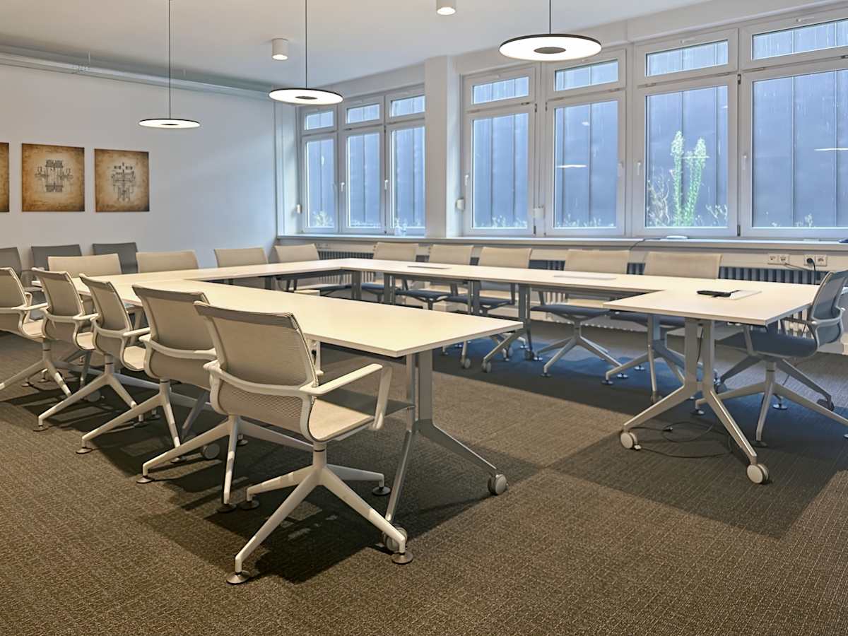Regus - Stuttgart, Friedrichstrasse interior photo 3