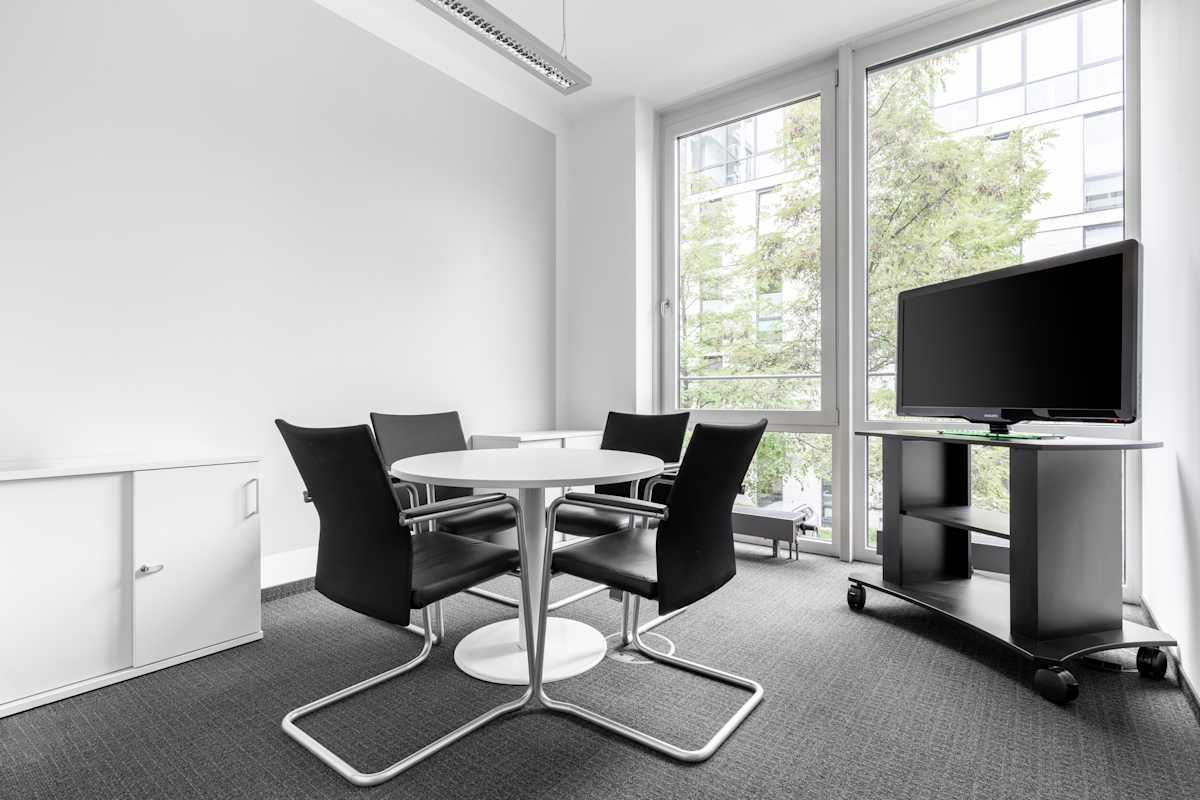 Regus - Munich, Parkstadt Schwabing interior photo 3