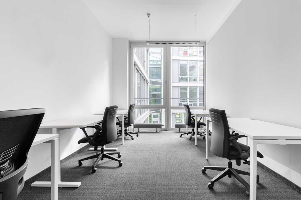 Regus - Munich, Parkstadt Schwabing interior photo 8