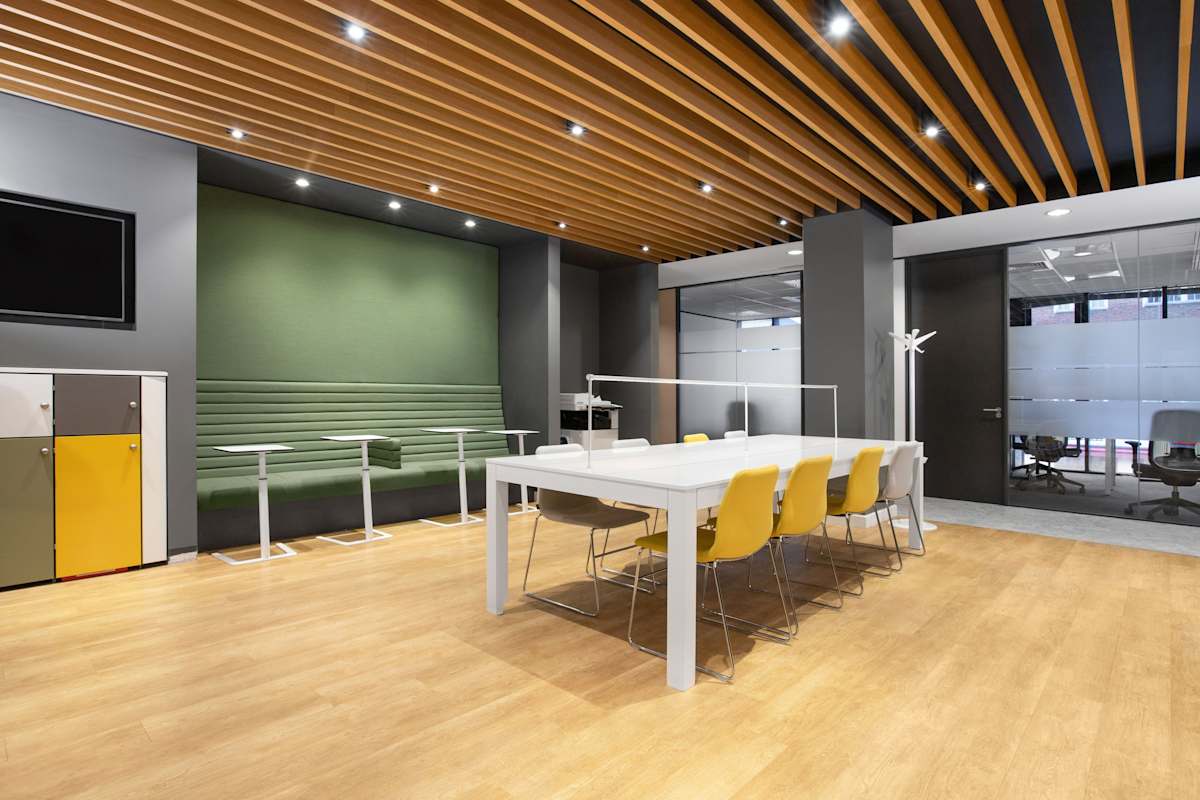 Regus - London, High Street Kensington interior photo 7