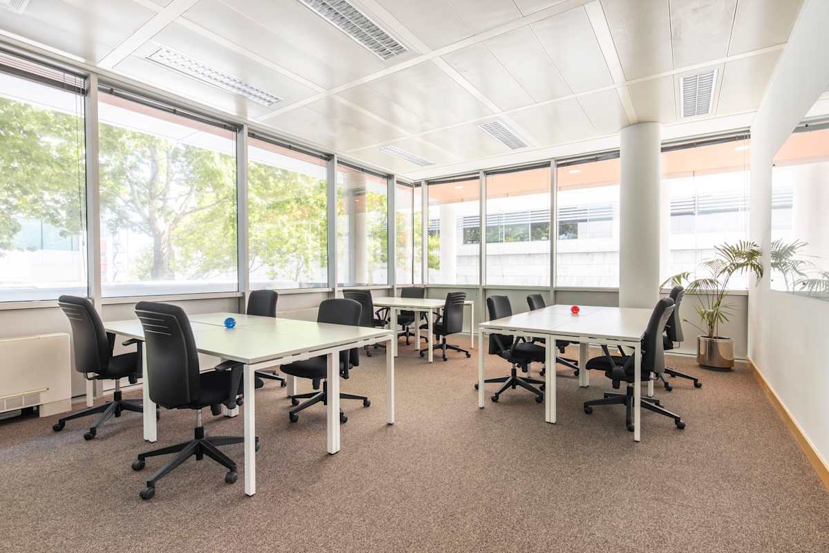 Regus Quinta da Fonte interior photo 4