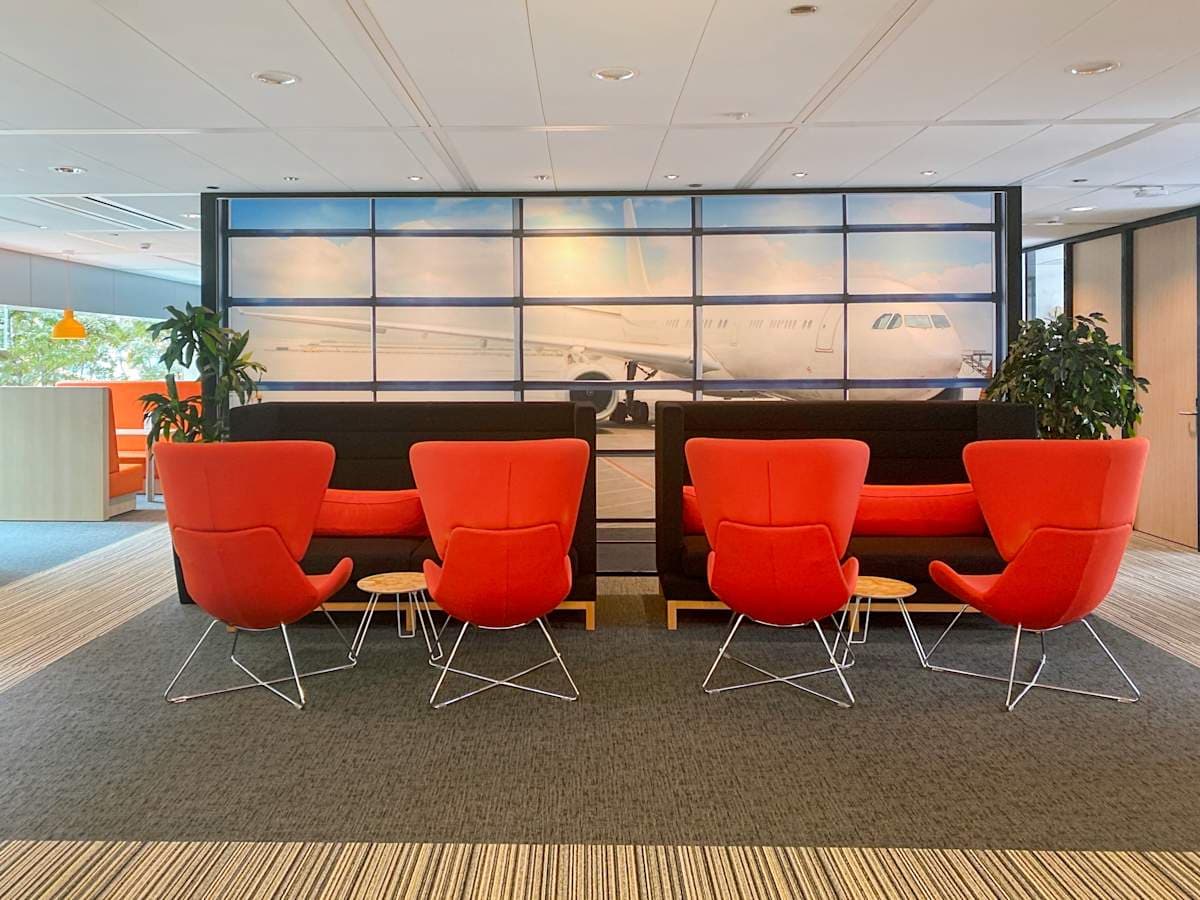 Regus The Base B interior photo 5
