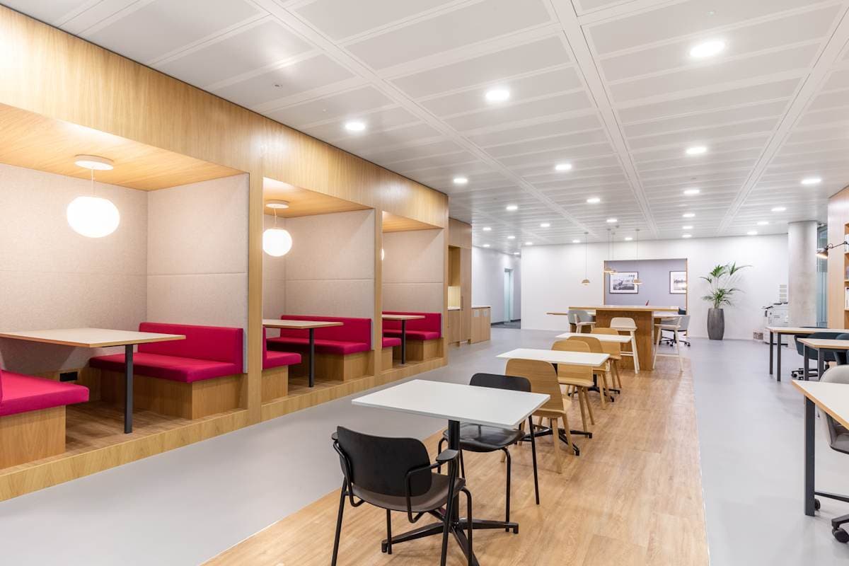 Regus Chiswick Park interior photo 5