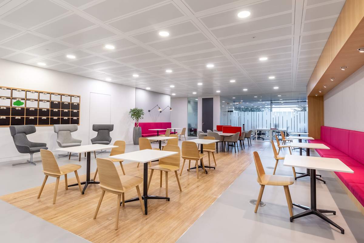 Regus Chiswick Park interior photo 7