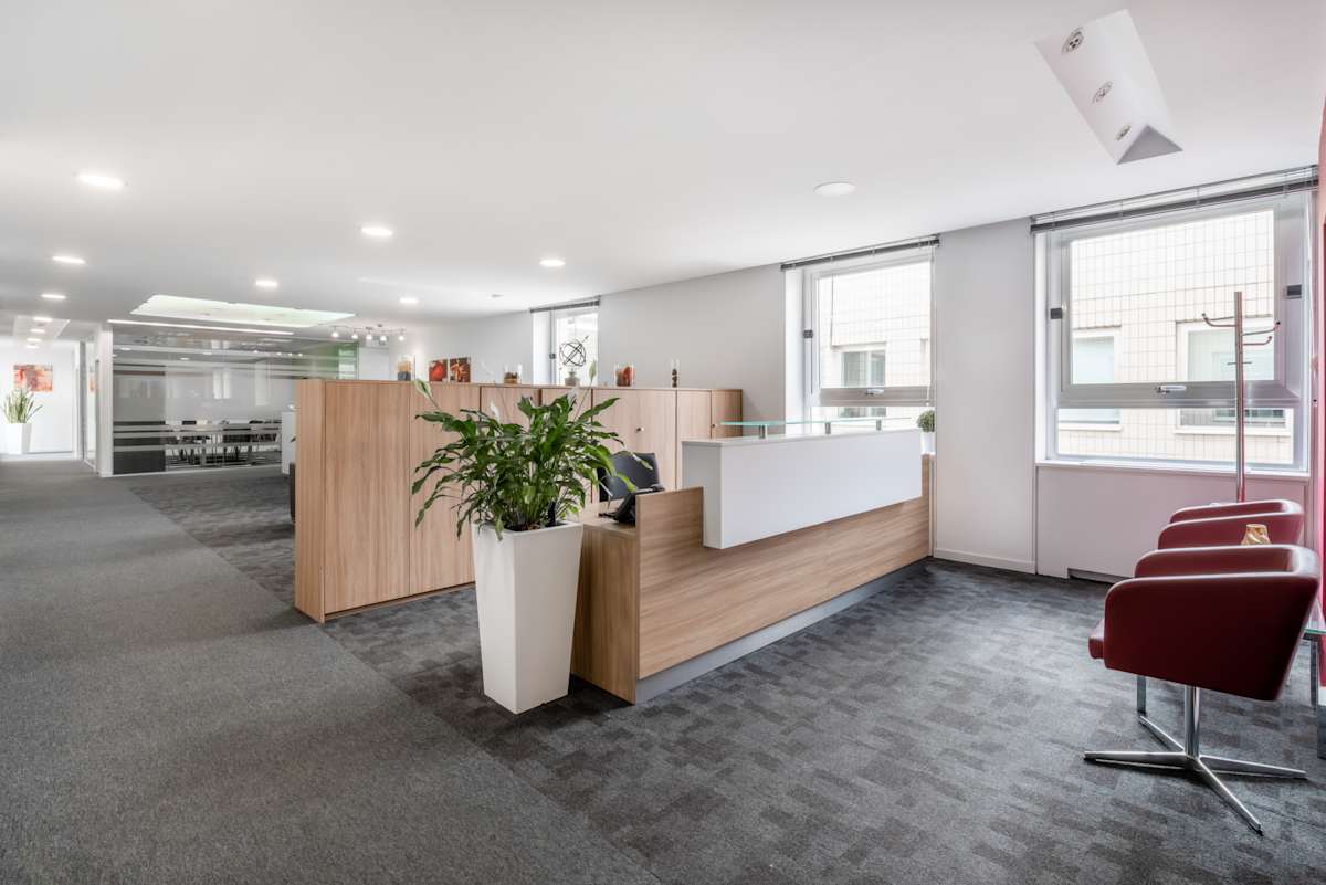 Regus Paseo de la Castellana 18 interior photo 2