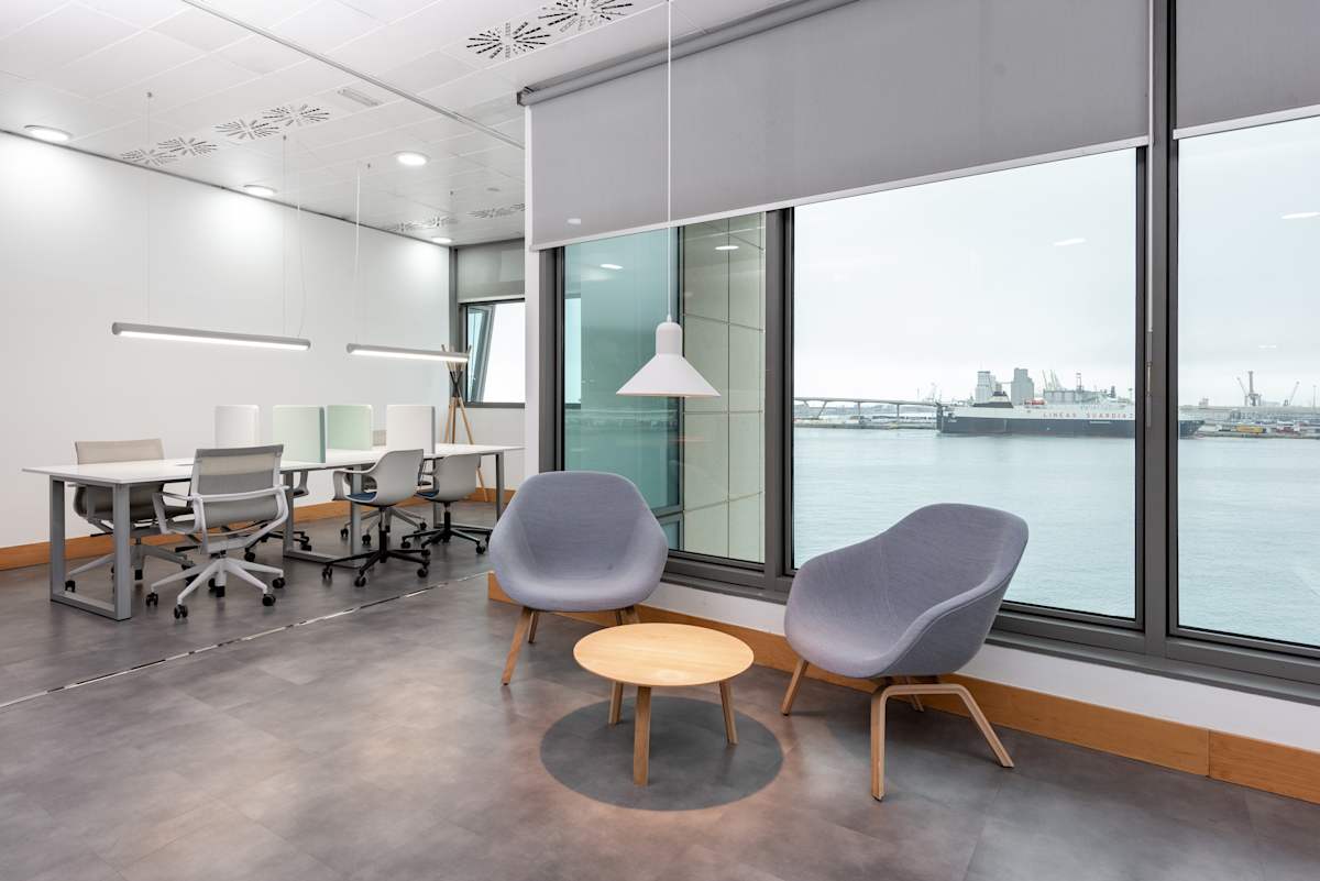 Regus - Barcelona World Trade Centre interior photo 5