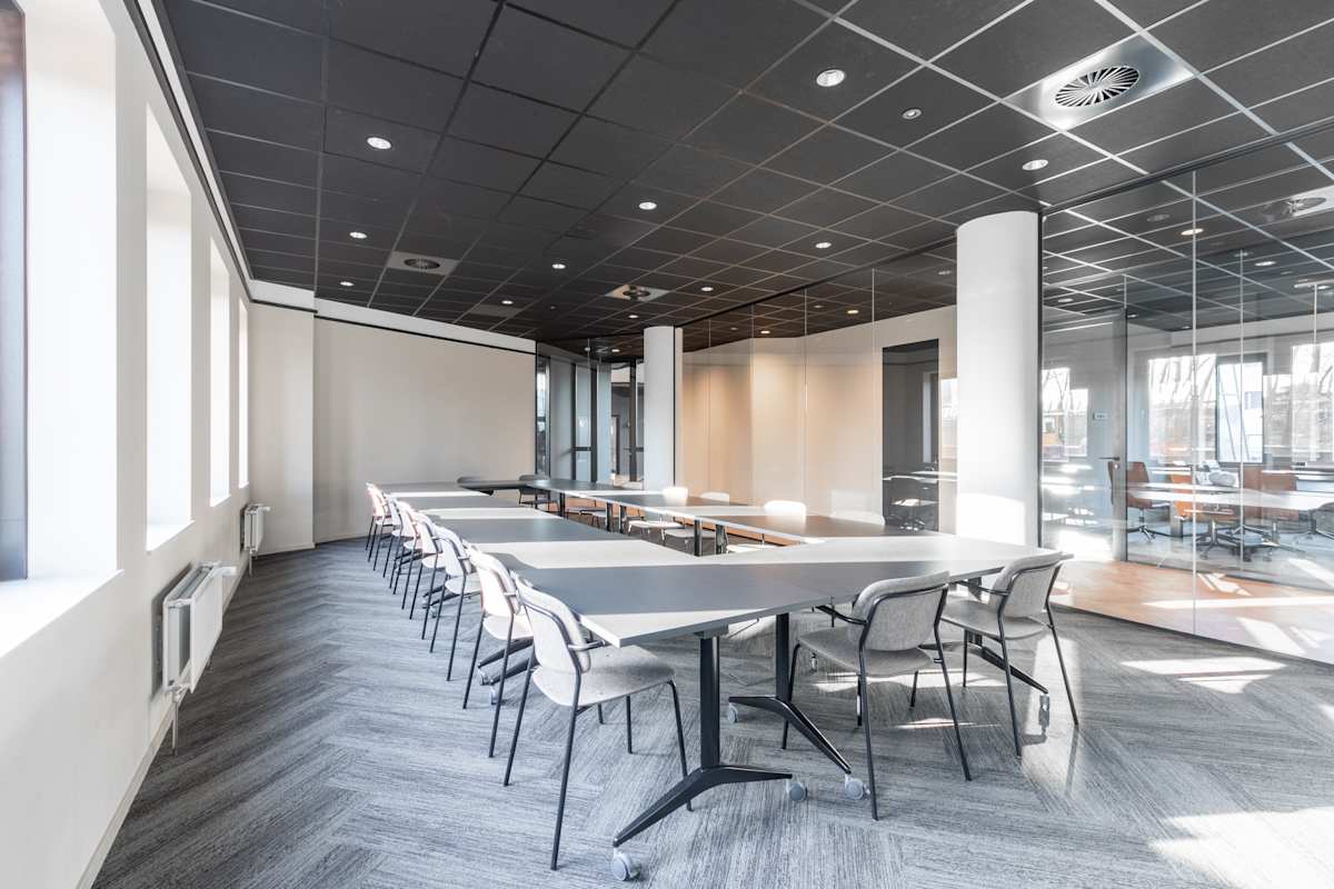 Regus - Amsterdam Sloterdijk Teleport Towers interior photo 3