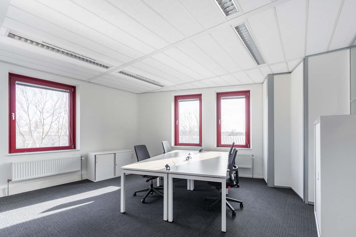 Regus - Amsterdam Sloterdijk Teleport Towers interior photo 9