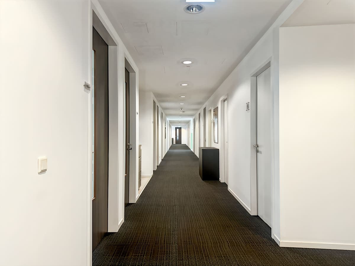 Regus Dusseldorf Peter-Müller-Straße interior photo 11