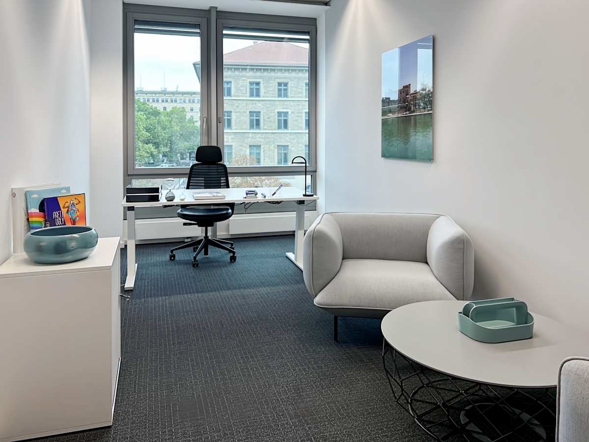 Regus - Stuttgart, Stuttgart City Plaza interior photo 4
