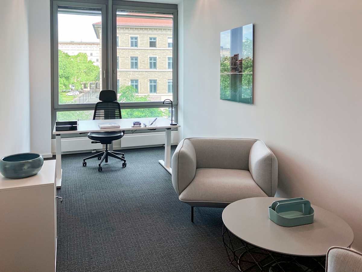 Regus - Stuttgart, Stuttgart City Plaza interior photo 7