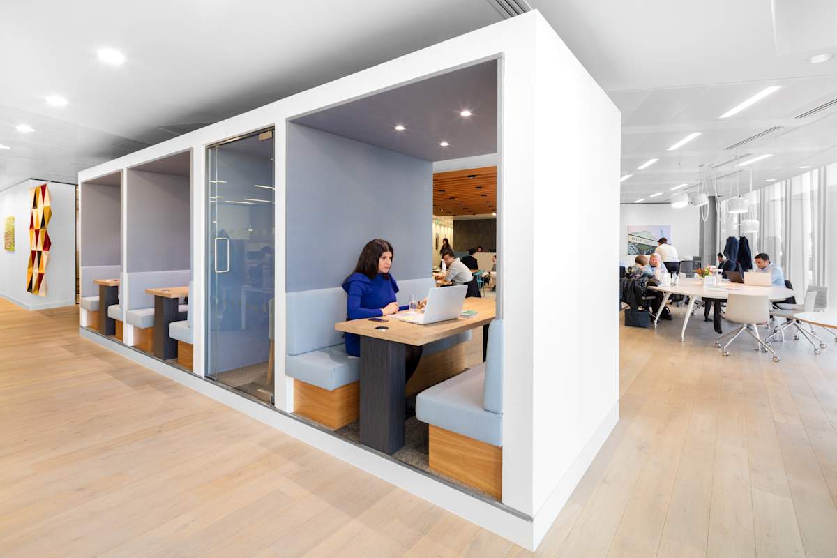 Regus - London, London Bridge - The News Building interior photo 5