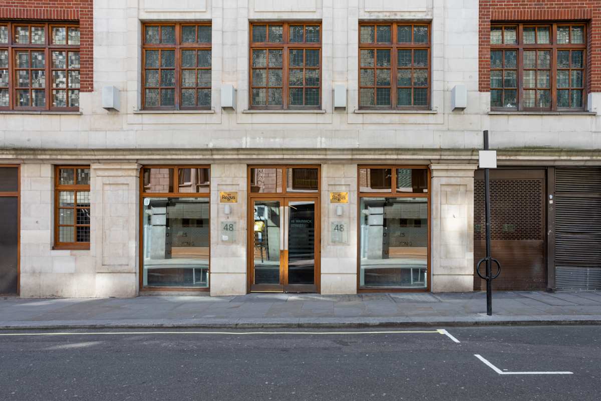 Regus - London, Piccadilly Circus interior photo 1
