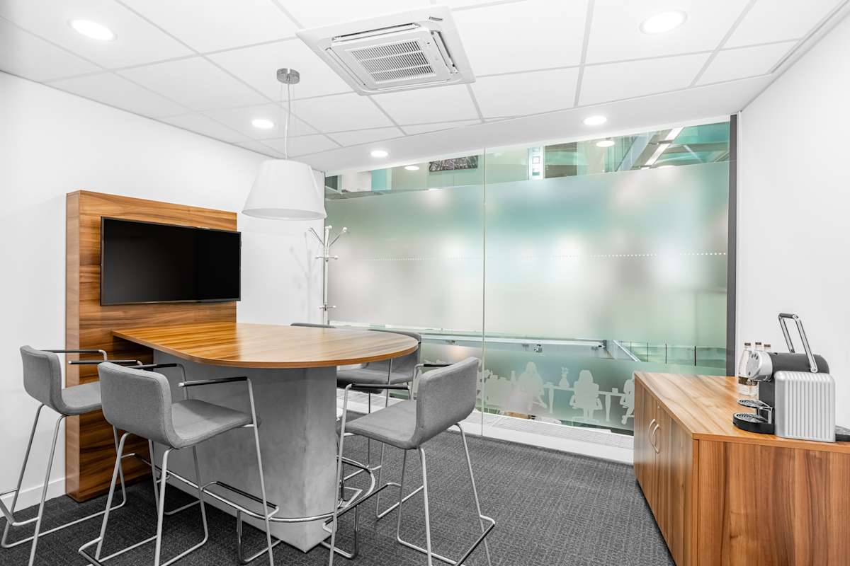 Regus - London, Piccadilly Circus interior photo 6