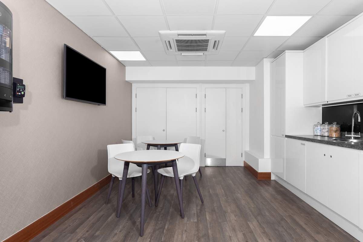 Regus - London, Hanover Square - No 17 interior photo 6
