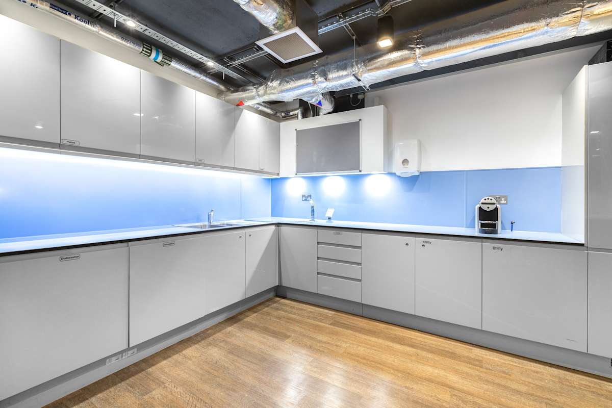 Regus - London, Oxford Street (Marble Arch) interior photo 6
