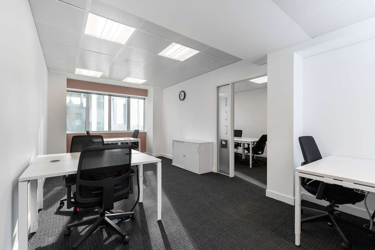 Regus - London, Oxford Street (Marble Arch) interior photo 7