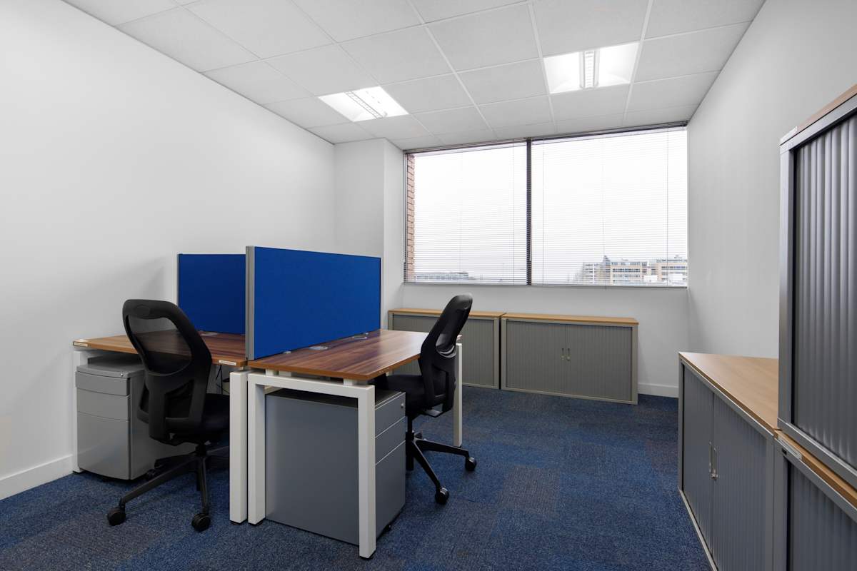 Regus - Harrow, College Road interior photo 8