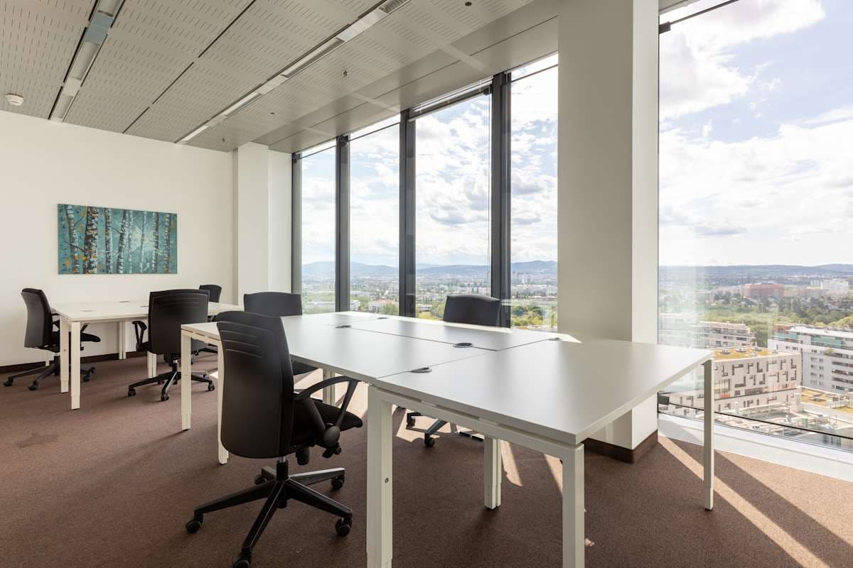 Regus Twin Towers interior photo 10
