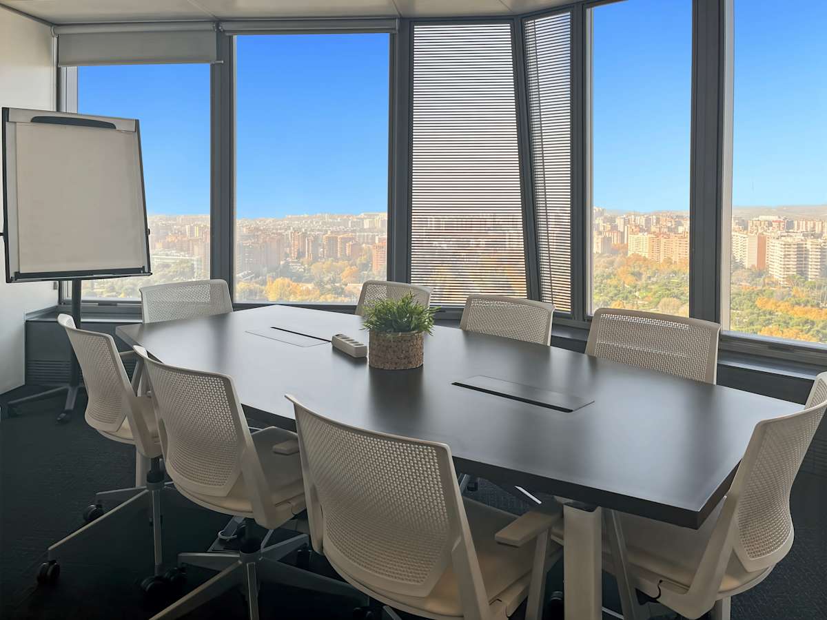 Regus - Torre de Cristal