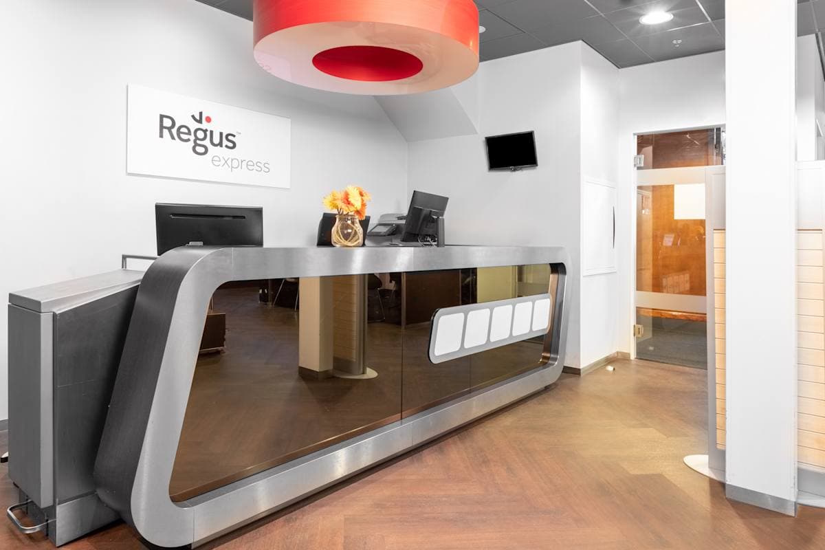Regus Express - Amsterdam Centraal NS International interior photo 2