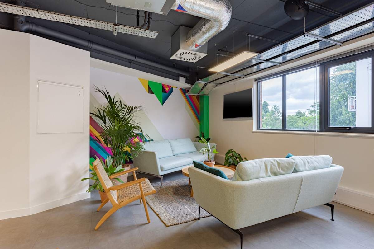 Spaces Teddington interior photo 5