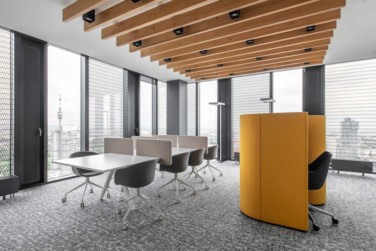 Regus DC Tower interior photo 8