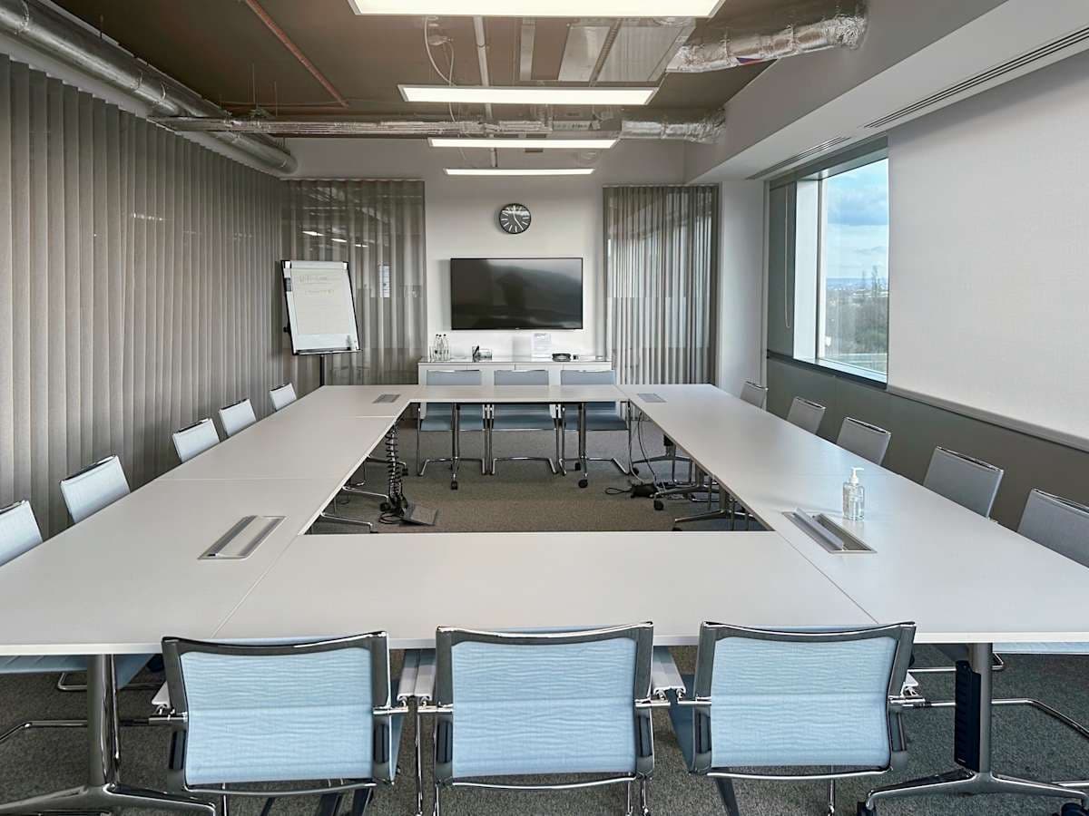 Spaces Park Royal interior photo 3