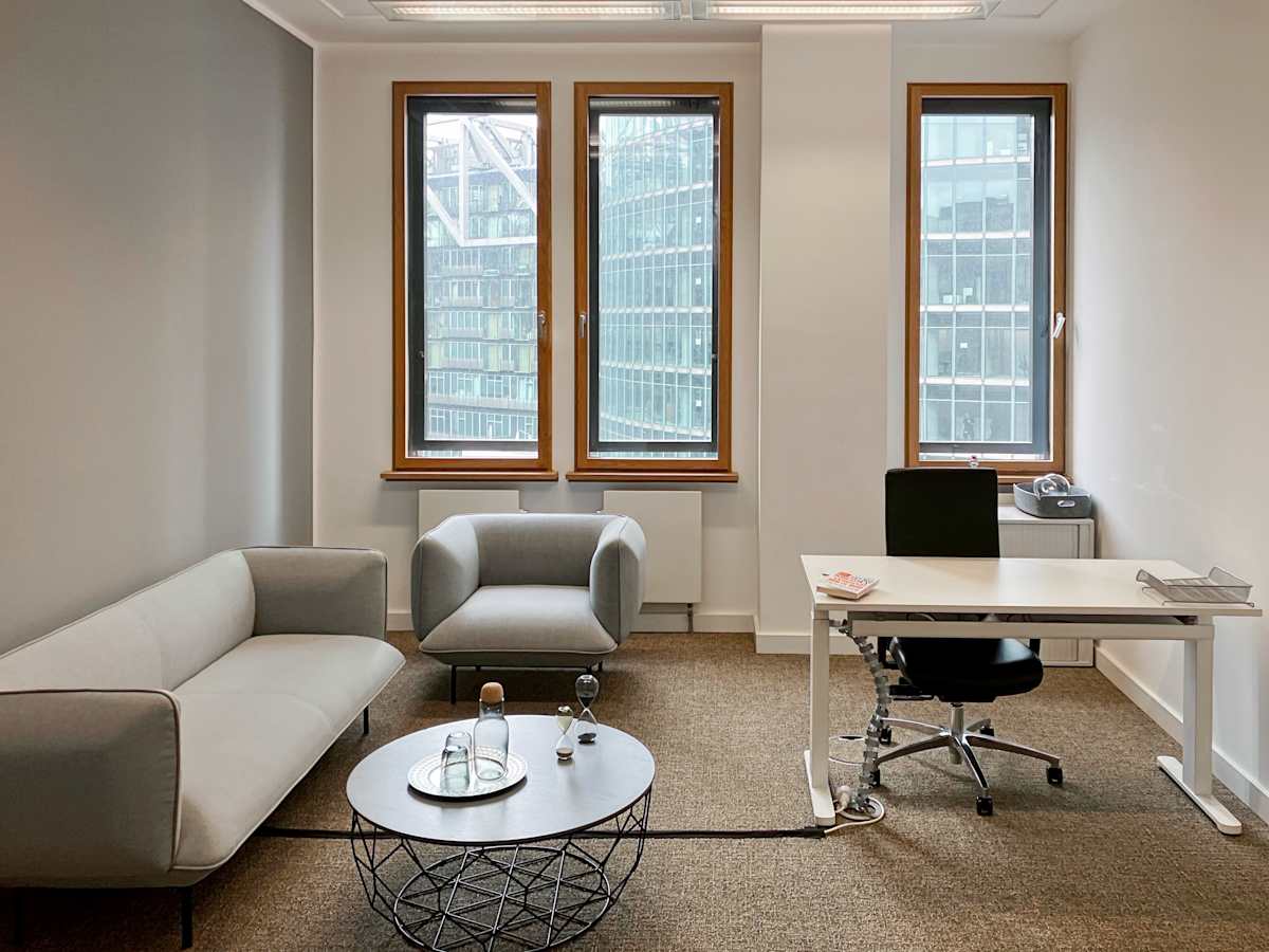 Signature by Regus interior photo 7