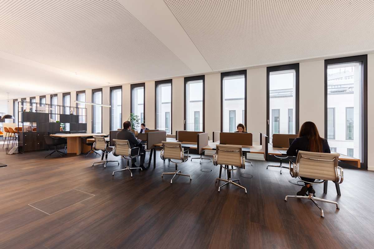 Regus Bremen City Gate interior photo 12