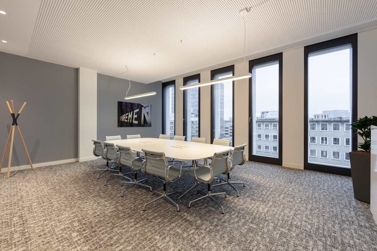 Regus Bremen City Gate interior photo 3