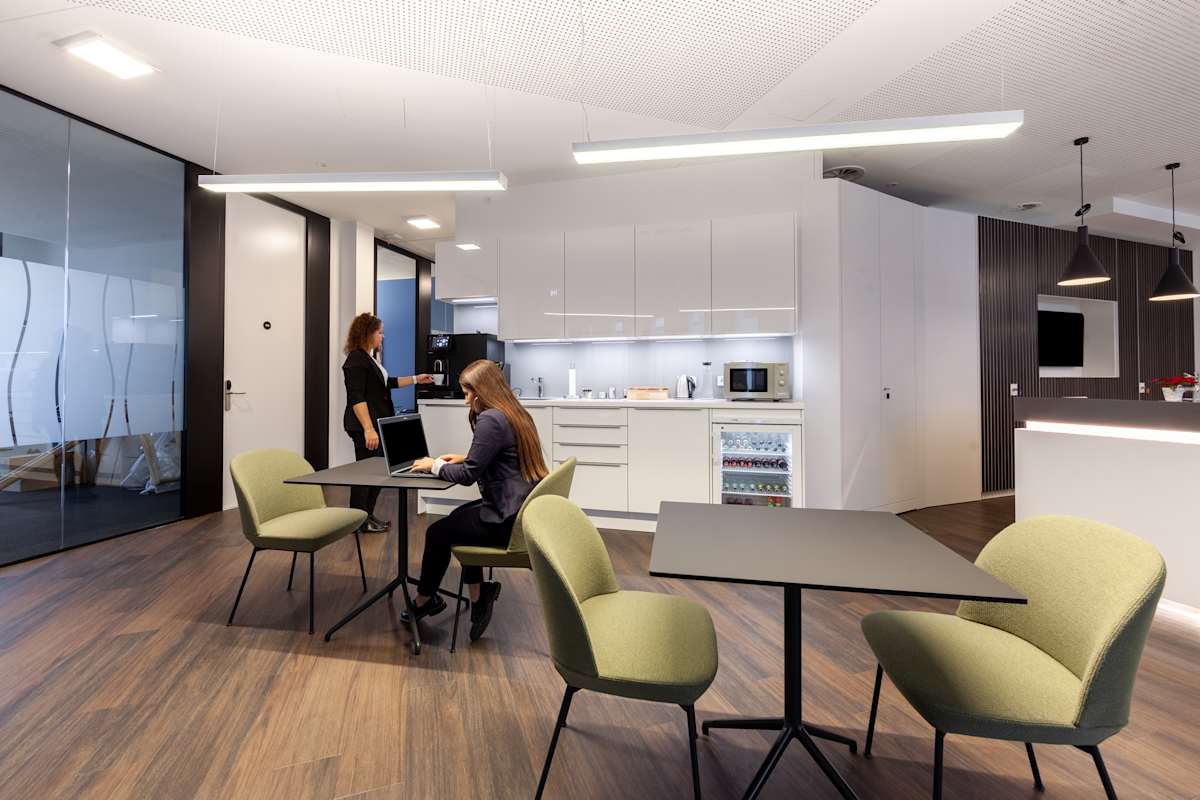 Regus Bremen City Gate interior photo 6
