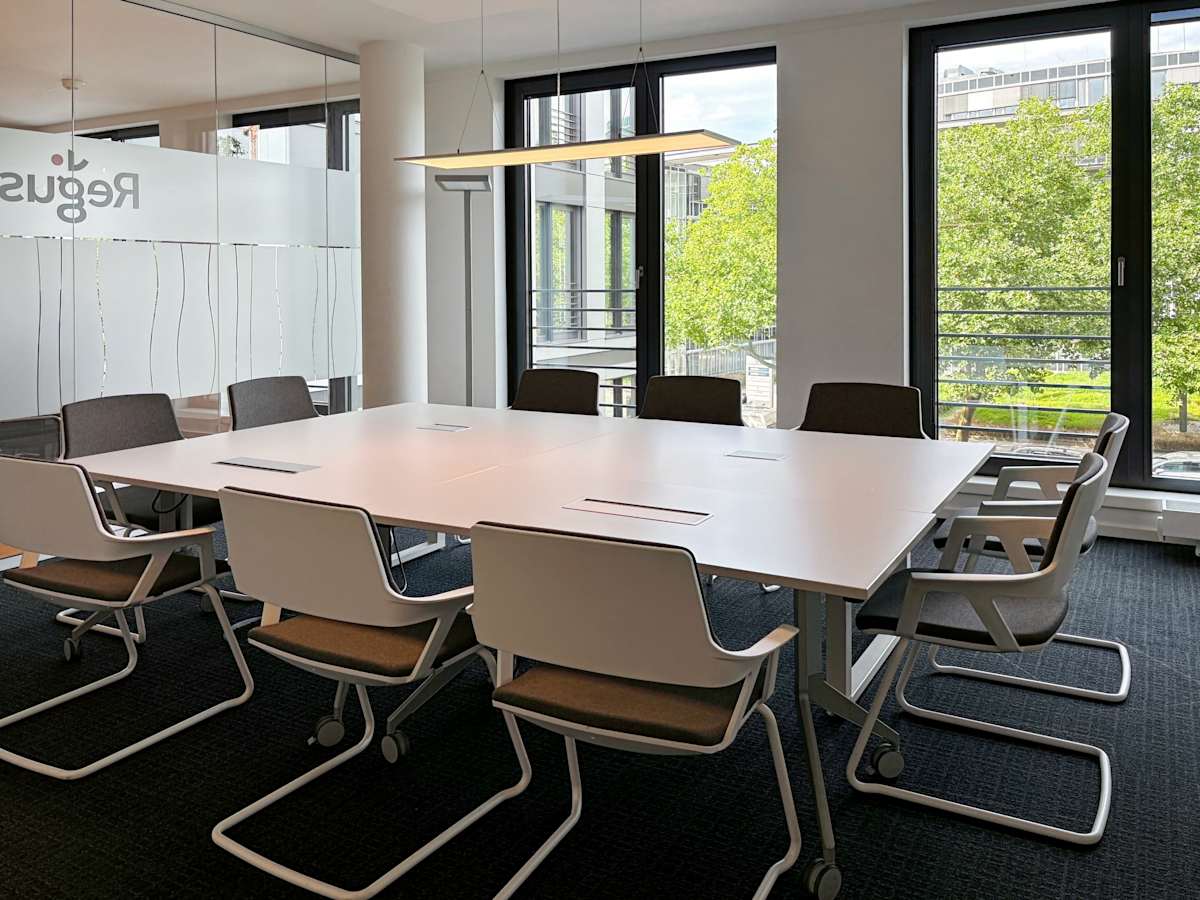 Regus - Hamburg, Hamburg City Nord interior photo 3