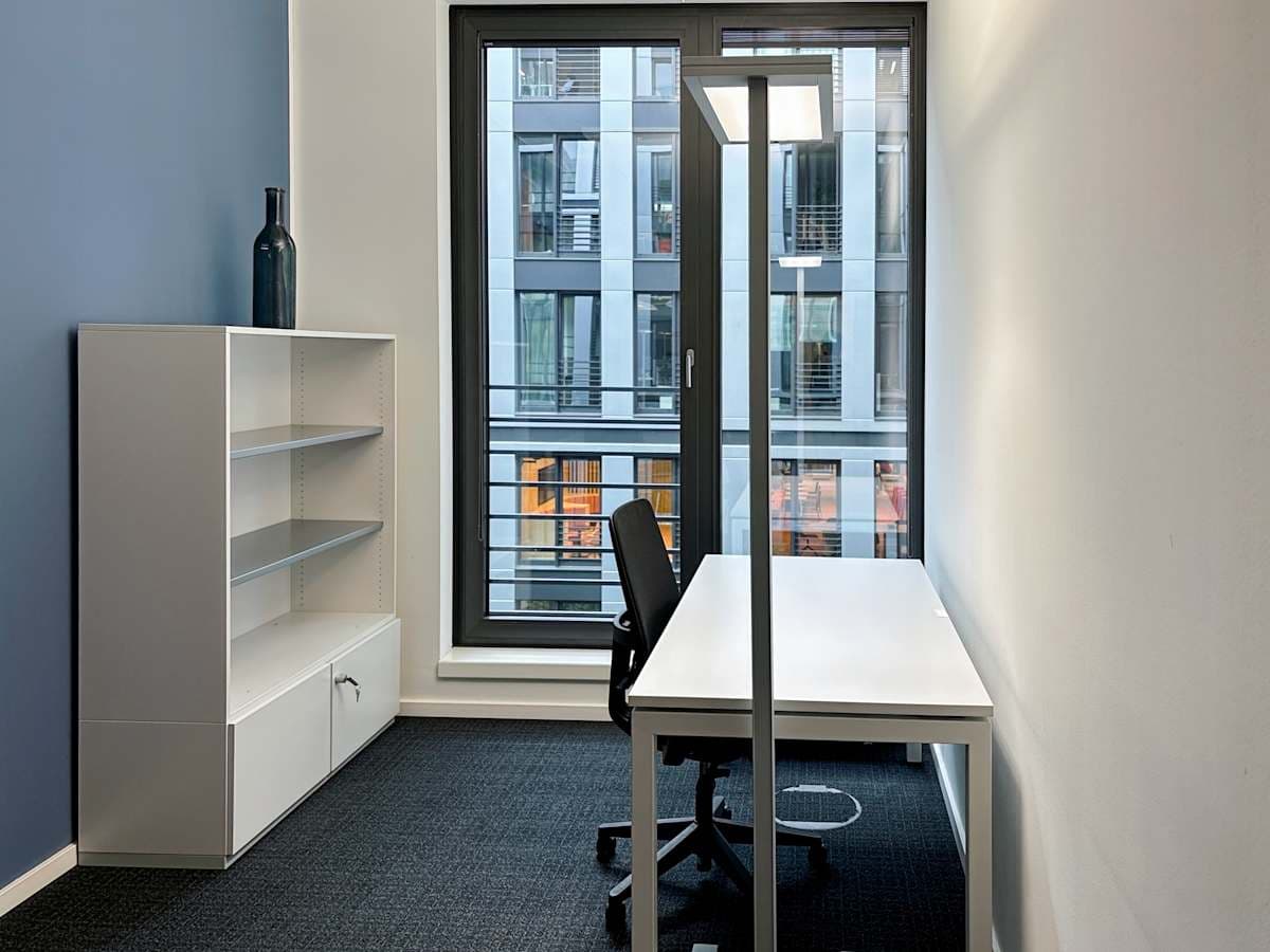 Regus - Hamburg, Hamburg City Nord interior photo 9