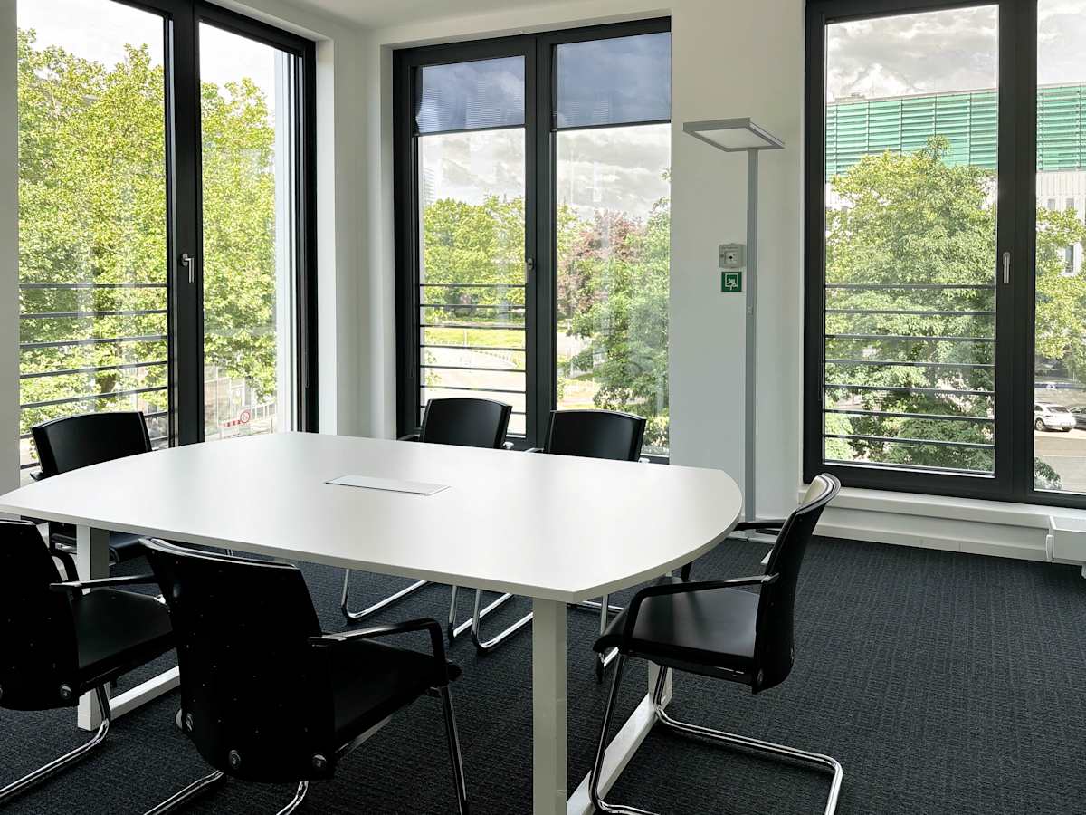 Regus - Hamburg, Hamburg City Nord interior photo 10