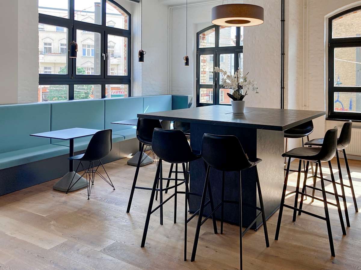 Regus Leuchtenfabrik interior photo 5
