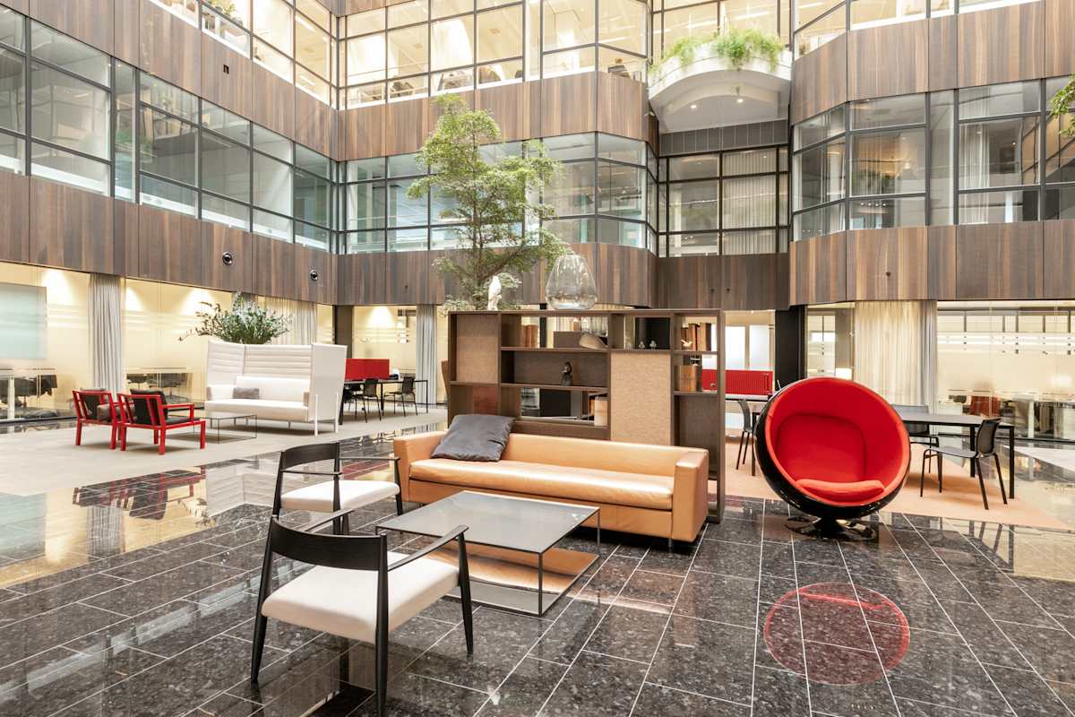 Regus - Amsterdam Atrium interior photo 1
