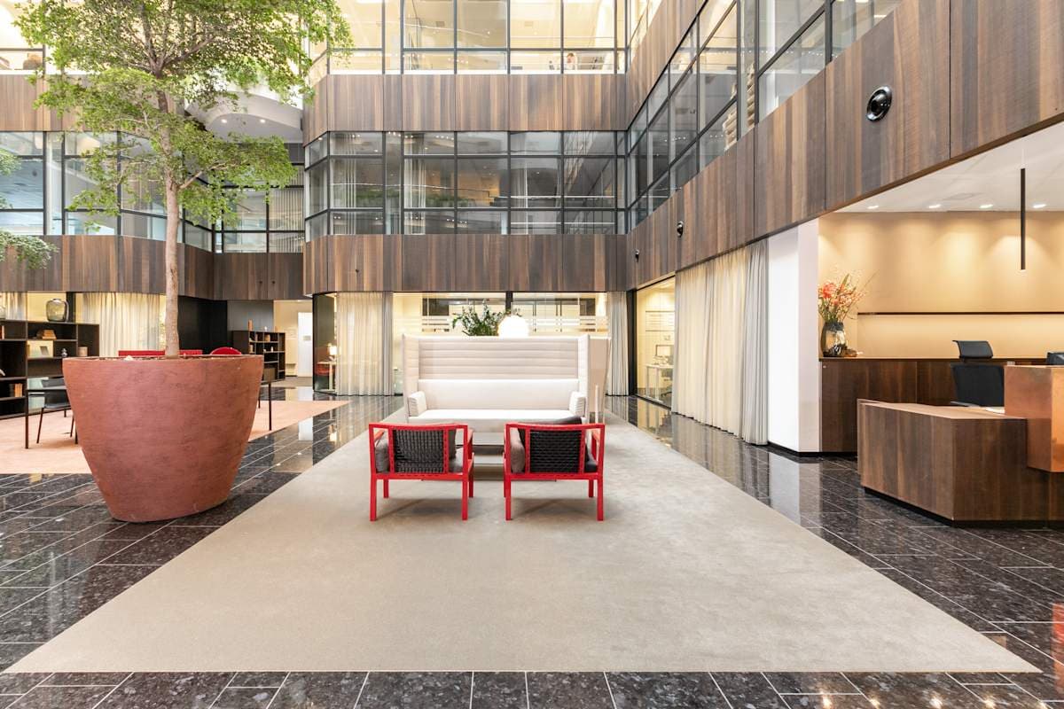 Regus - Amsterdam Atrium interior photo 3