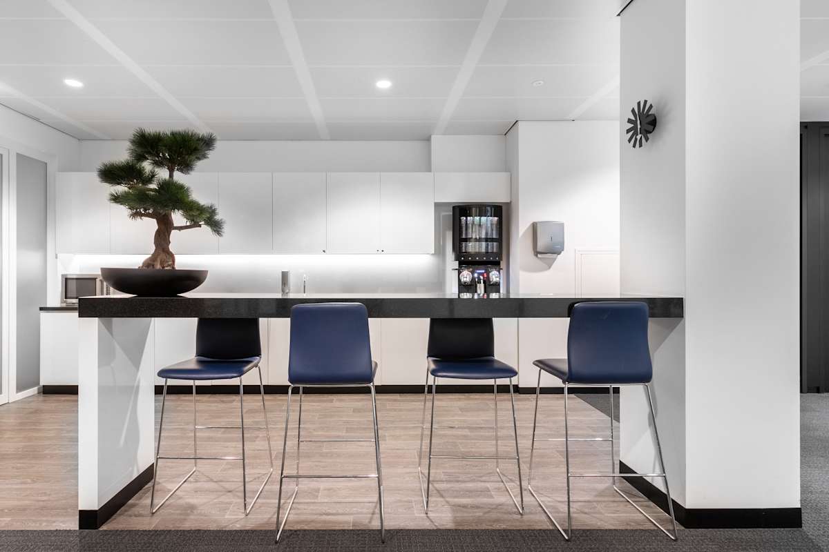 Regus - Amsterdam Atrium interior photo 5