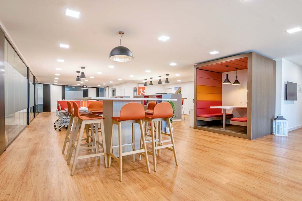 Regus - Augsburg, Augsburg Hauptbahnhof interior photo 5