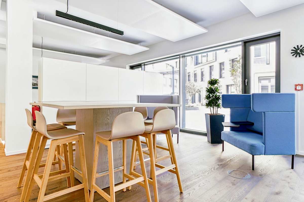 Regus Heidelberg Stadttor Ost interior photo 11